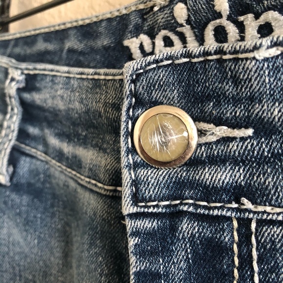 SOLD 3/$15🦉 Reign Denim Cut-off Shorts s13 - Picture 3 of 6